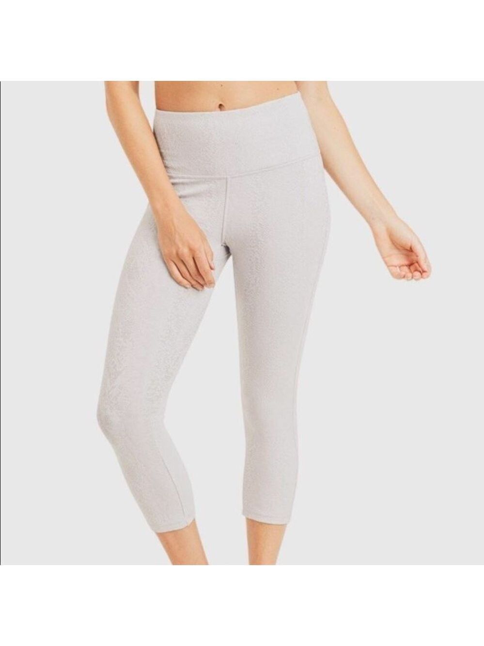 Mono B High Rise Avery capri leggings Size Large